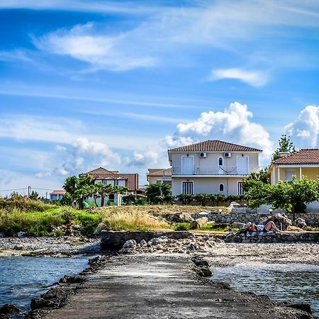 Pelagion II Sea Coral - Beachfront Holiday Home Kypseli Exteriér fotografie